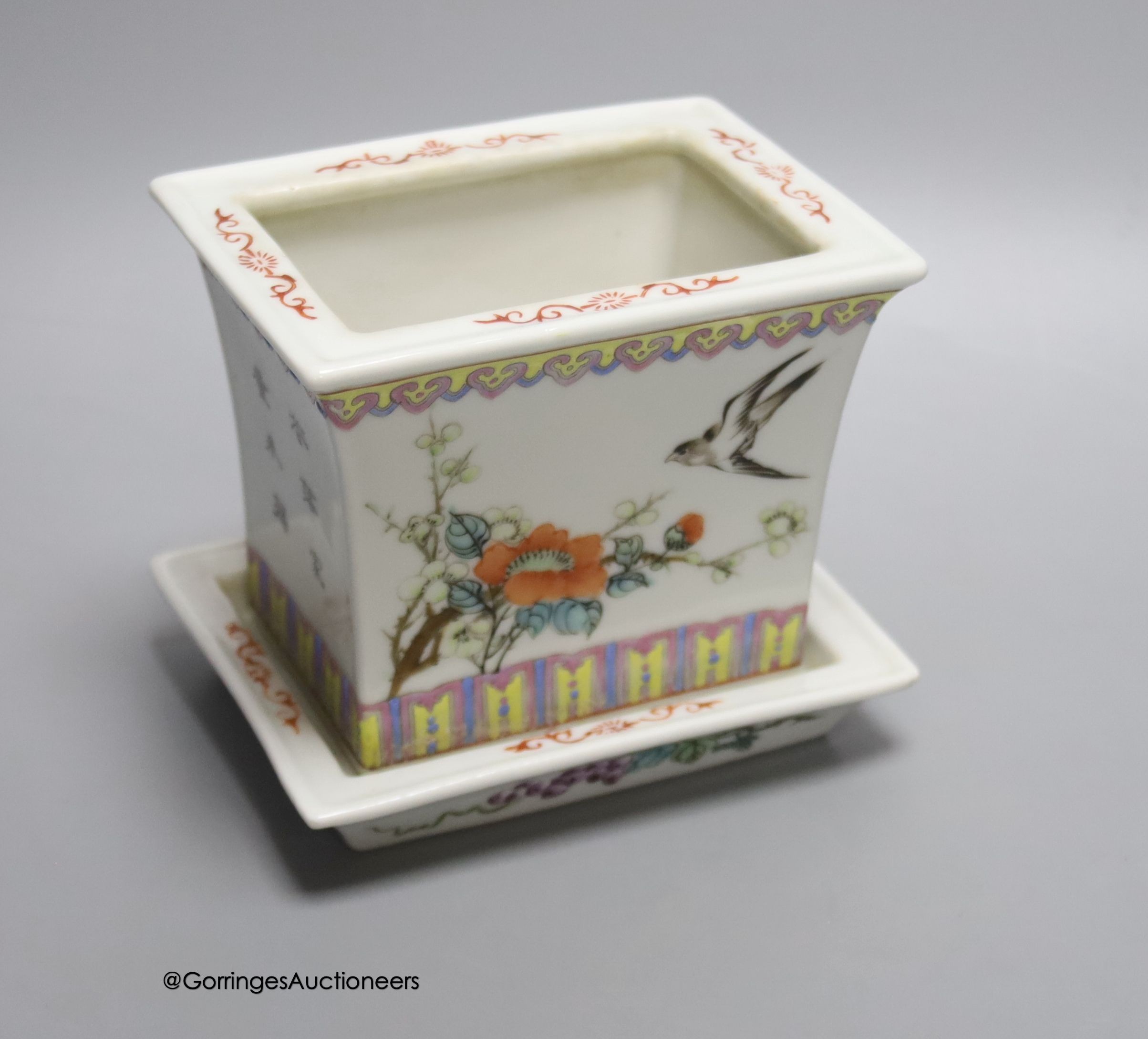 A Chinese famille rose flower pot and stand, mid 20th century, height 11.5cm